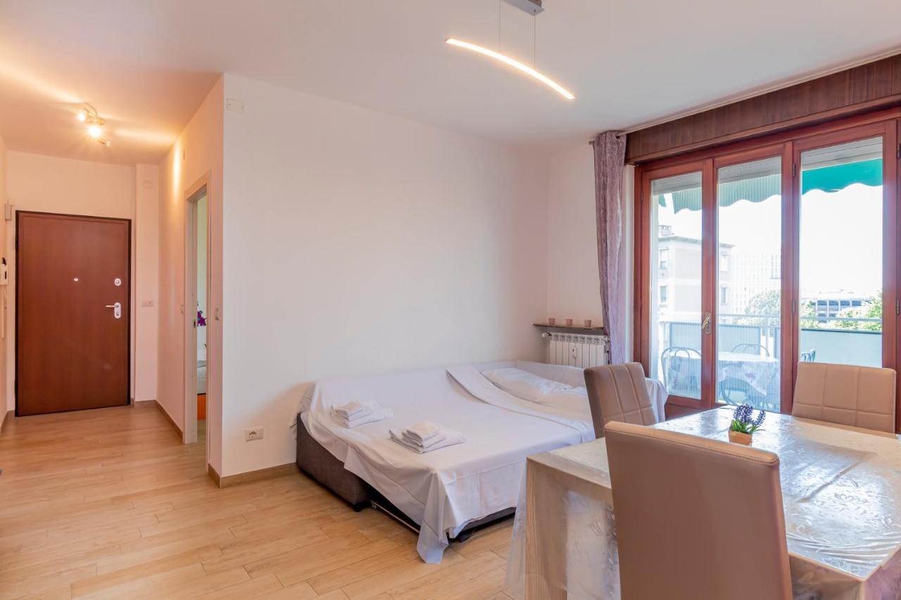 Big Apartment - Alcuino 7 Milano Exteriör bild